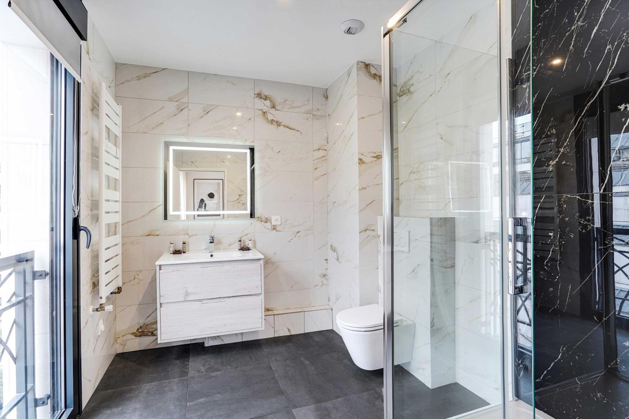 Raffinement Et Confort Dans Cette Residence A ลูวาลัวเปแรต์ ภายนอก รูปภาพ